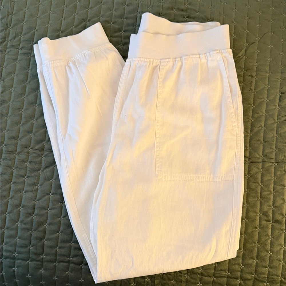 NWOT Faherty White Pull-On Joggers
